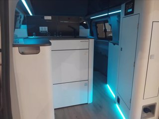 FORD Nugget V710 320 L1H1 M1 Titanium 170cv auto IVA COMPRESA!!!