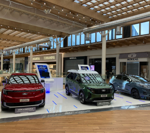 Gruppovis Centro Commerciale Arese Gamma Ford