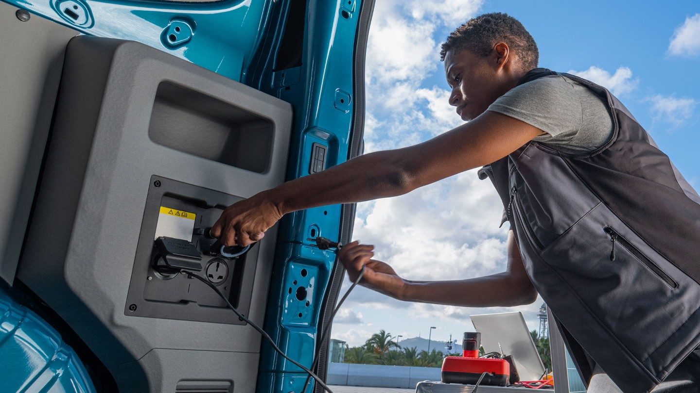 Ford Tourneo Eu 10 V710 Sport Ext Power On Board Static 16X9 2160X1215.Jpg.Renditions.Extra Large